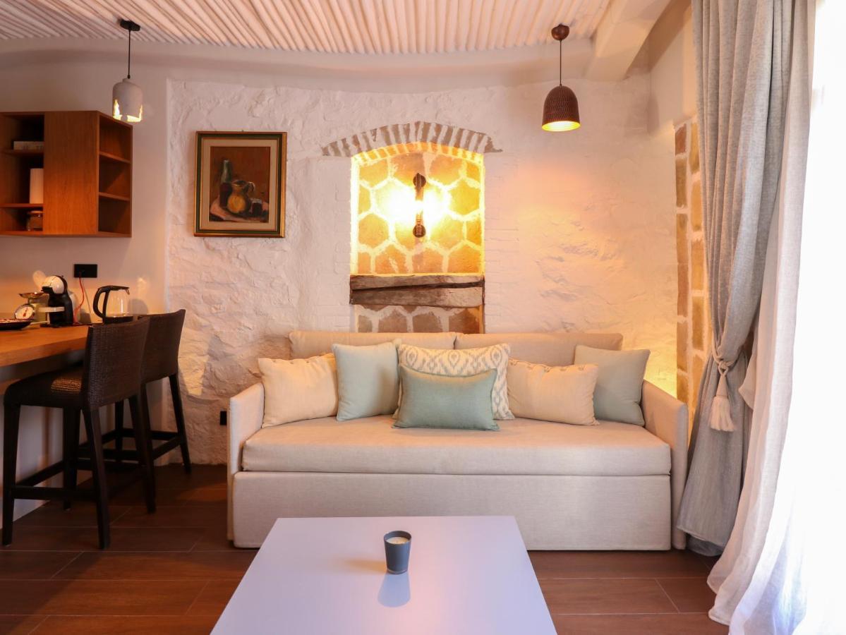 Avenue Luxury Townhouse