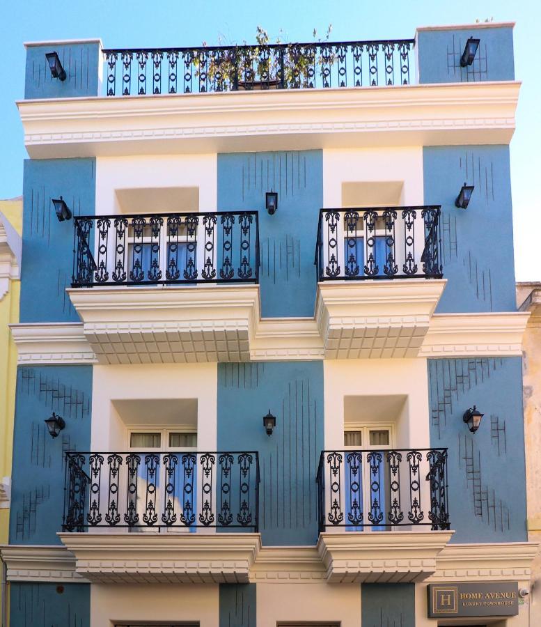 Avenue Luxury Townhouse Apartment