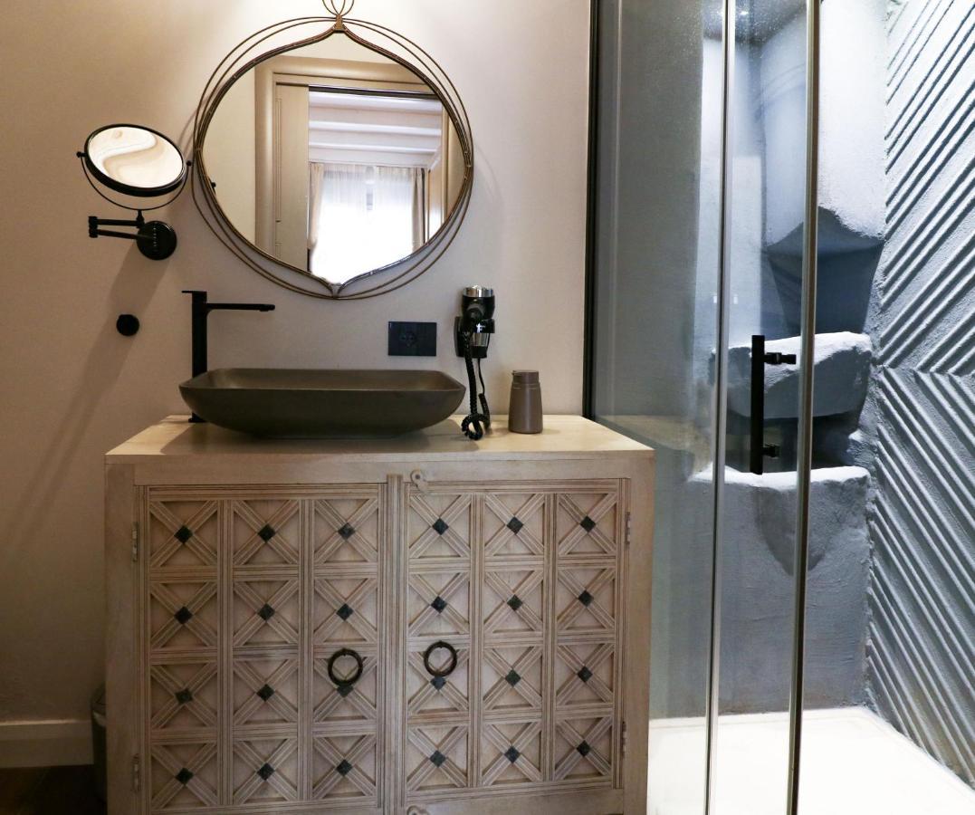 Avenue Luxury Townhouse Apartment