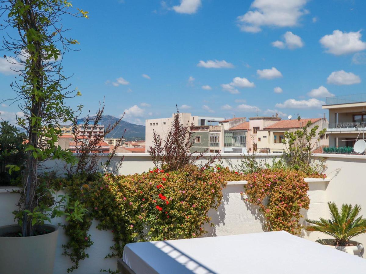Avenue Luxury Townhouse Apartment